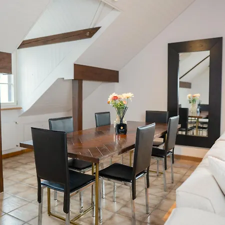 Lakefront Grand Daire