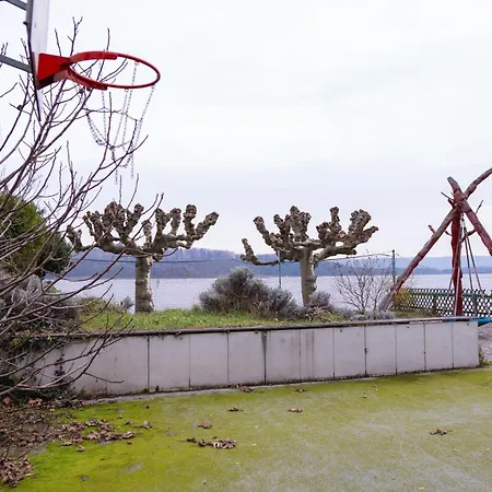 Lakefront Grand *
