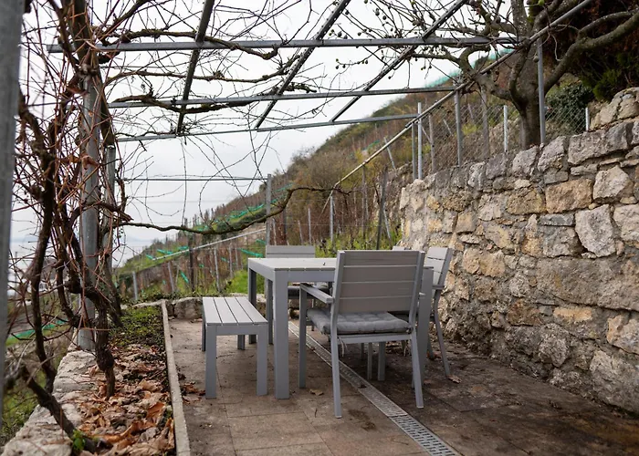 Lakefront Grand Appartement